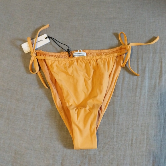 WeWoreWhat Ruched Bikini Bottoms Gold Orange - Picture 2 of 6